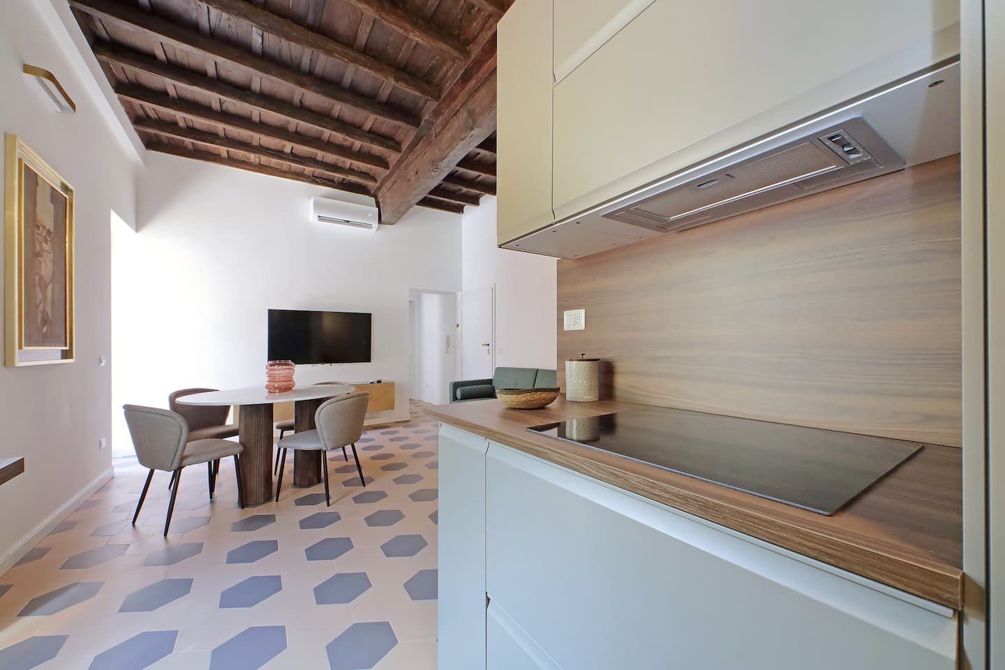 Trastevere · Cisterna Terrace