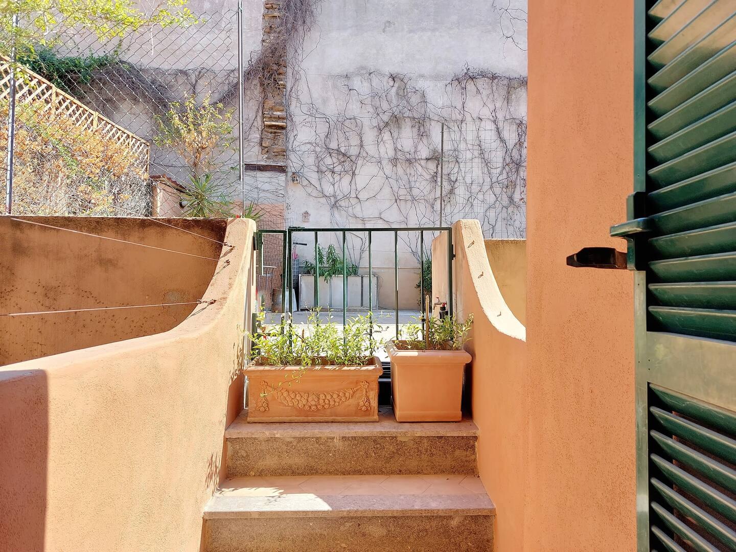 Trastevere · Cisterna Terrace · 10