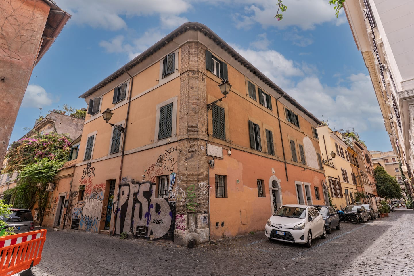 Trastevere · Cisterna 2 · 11